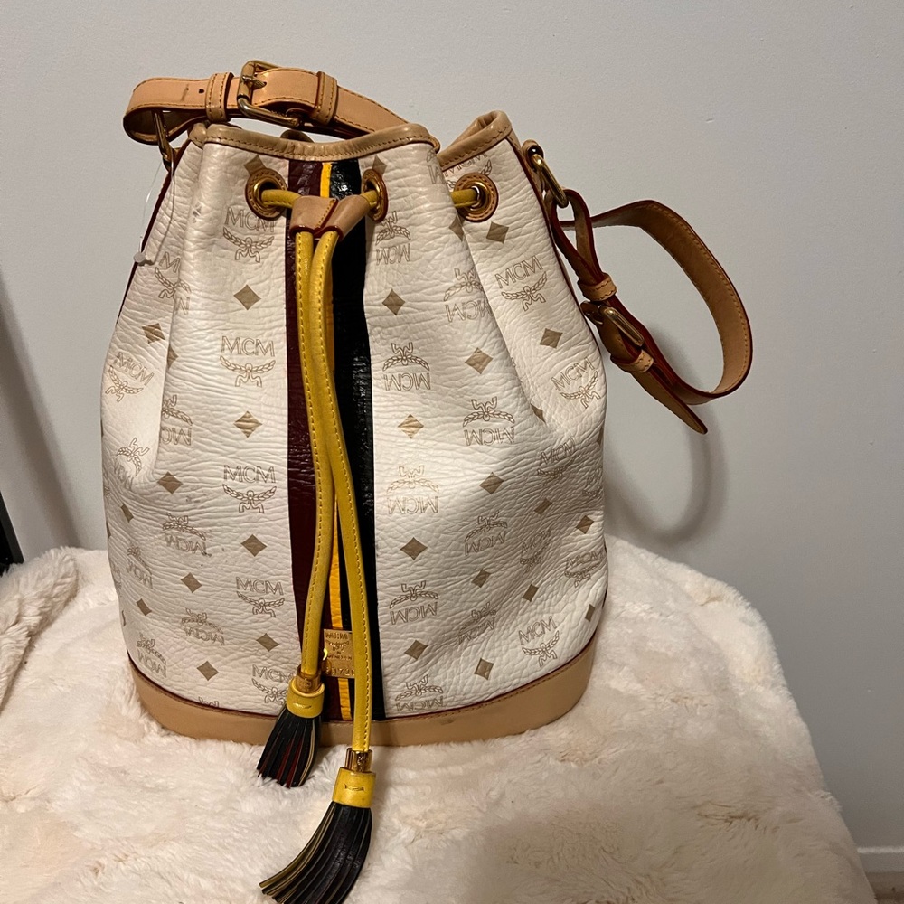 McM bucket bag